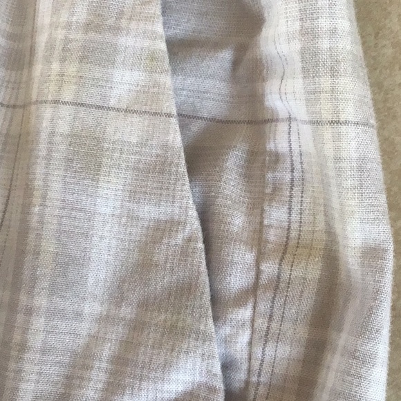 Calvin Klein White Flat Front Shorts for Summer - Picture 5 of 6